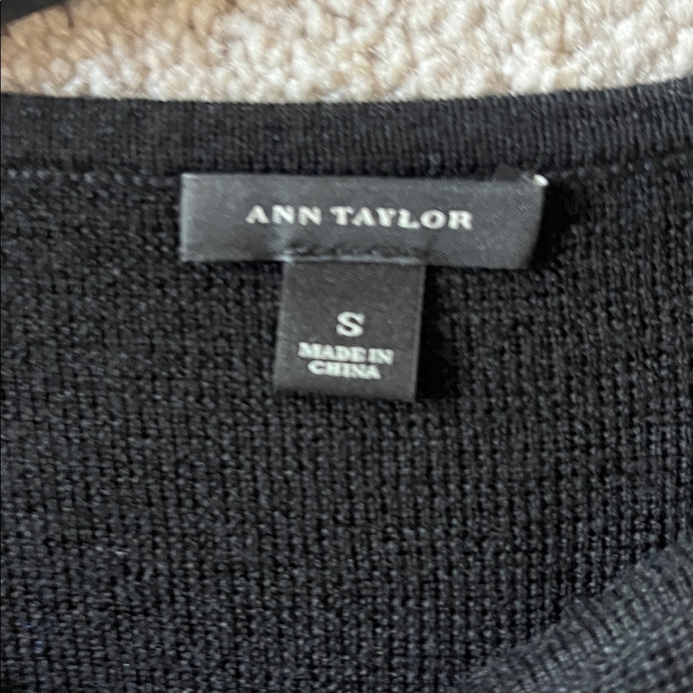 Ann Taylor Black Knit Top with Lace and Solid Horizontal Panels Size S - Picture 4 of 7